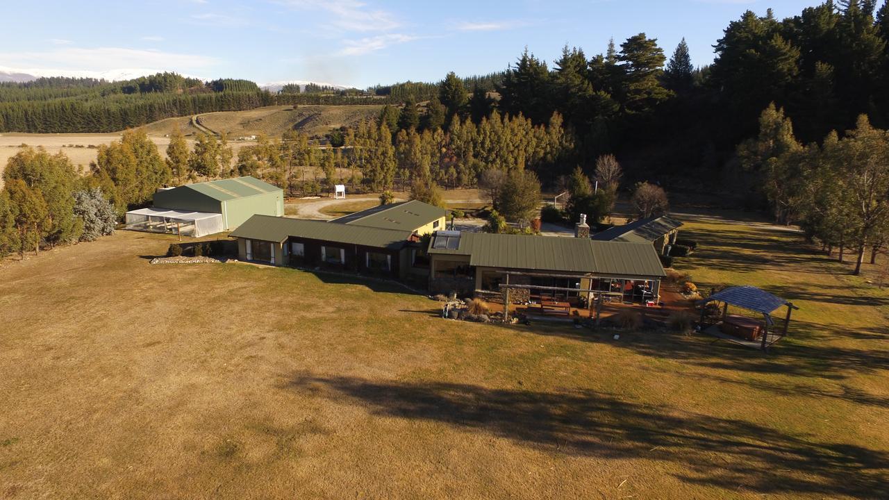 Mt Maude Country Lodge Lago Hawea Exterior foto